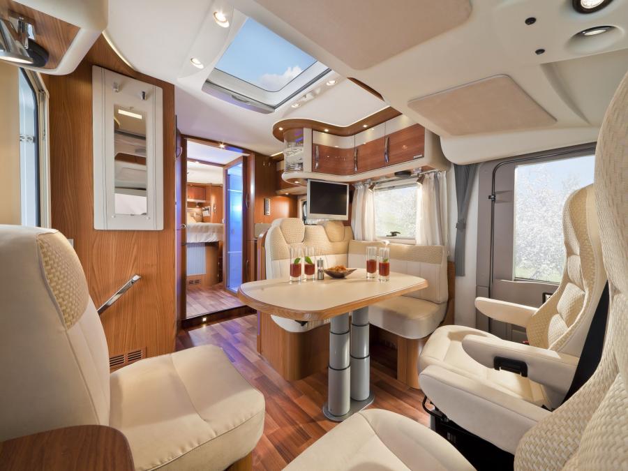 Интерьер Hymer B779 XL 2009 года  (фото 7 из 16)